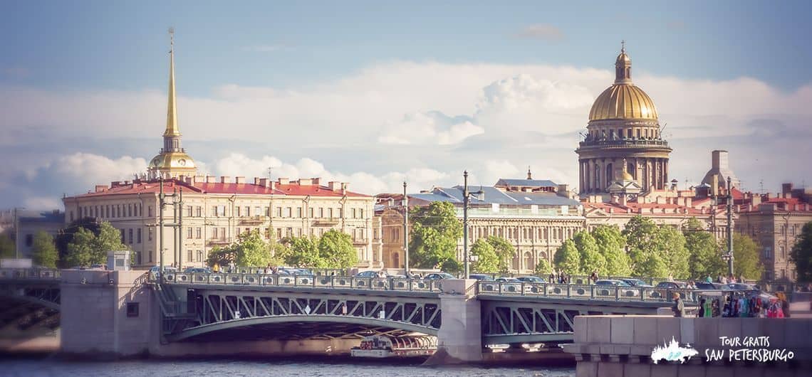 El puente del Palacio en San Petersburgo: todo lo que debe saber