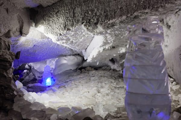 La cueva de hielo