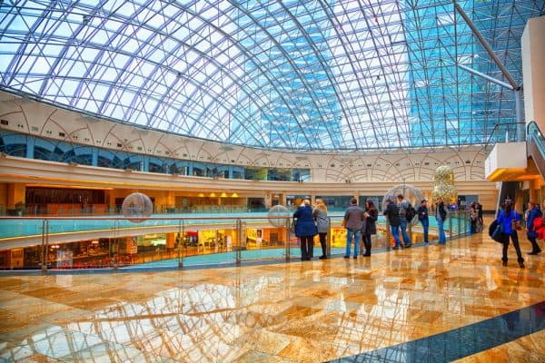 El Centro Comercial “AFIMOLL” y la Exposición “Titanic”
