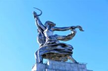 Monumentos y Fuentes en Moscú